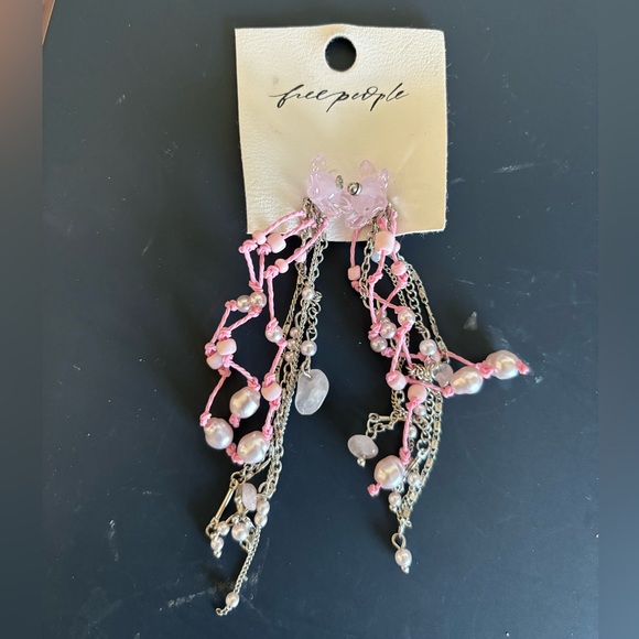 Free People Willow dangles blush pink floral flower earrings dangle drop - Picture 2 of 3